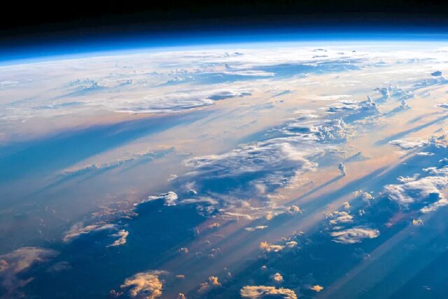 Identifying mysterious sounds in the Earth's atmosphere